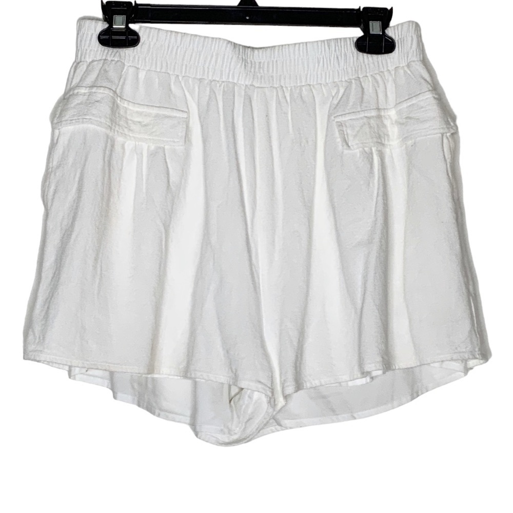 ACOA- white linen blend shorts. Lined. Size L